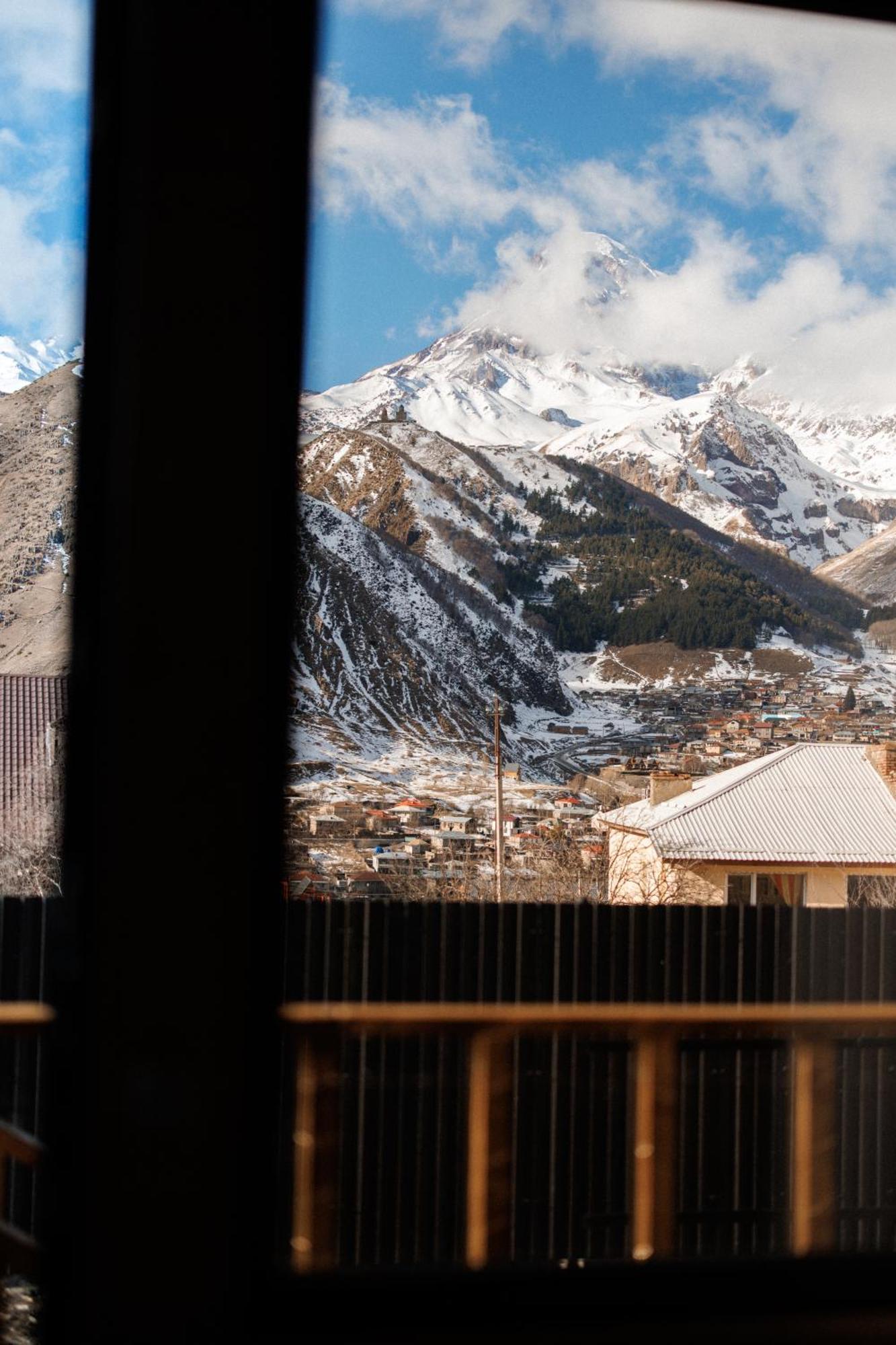 Вилла Via Kazbegi Экстерьер фото
